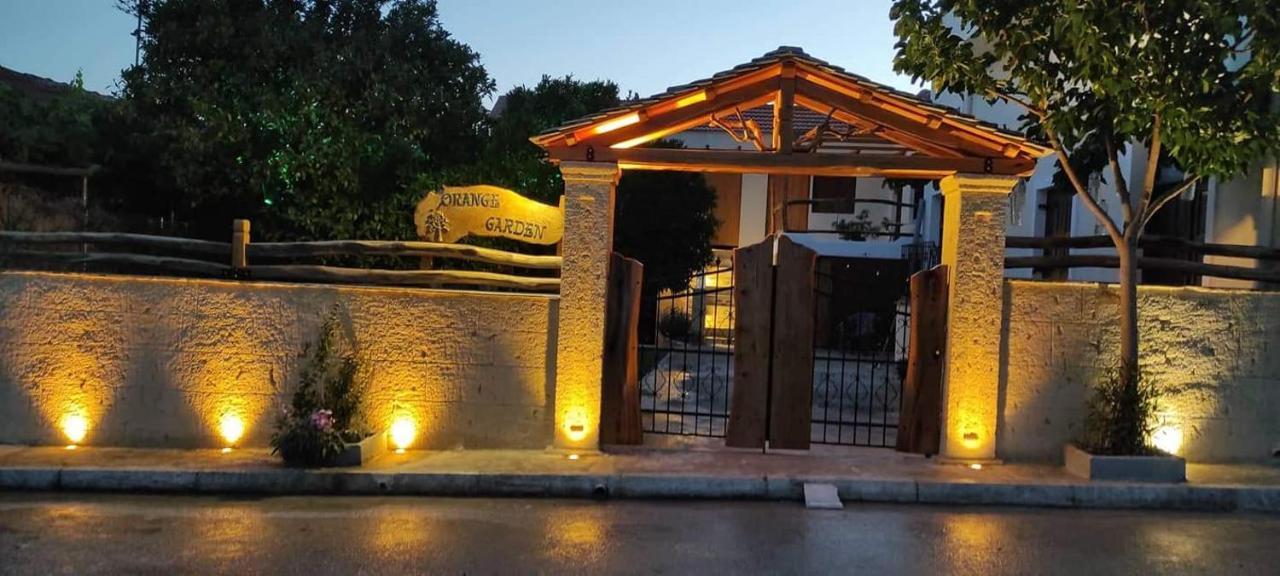 Orange Garden Double Rooms กาลาเนรา ภายนอก รูปภาพ