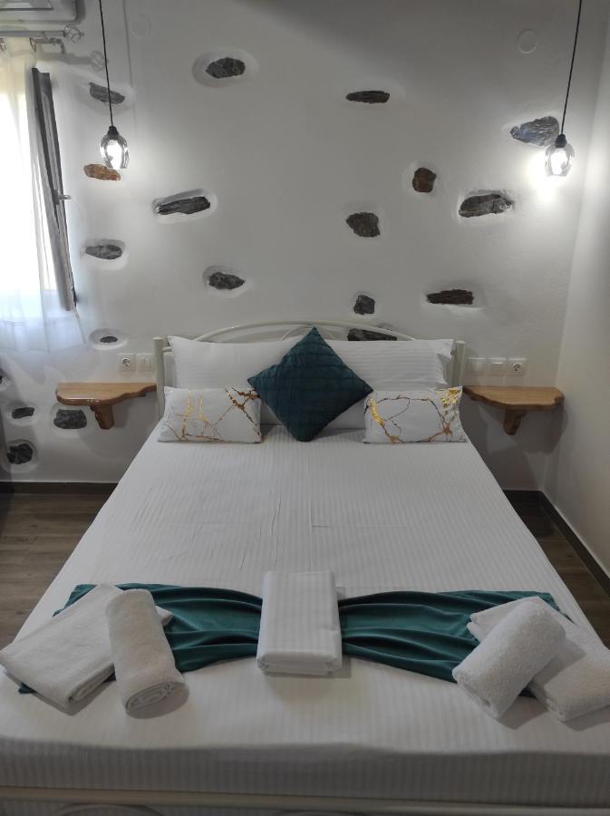 Orange Garden Double Rooms กาลาเนรา ภายนอก รูปภาพ