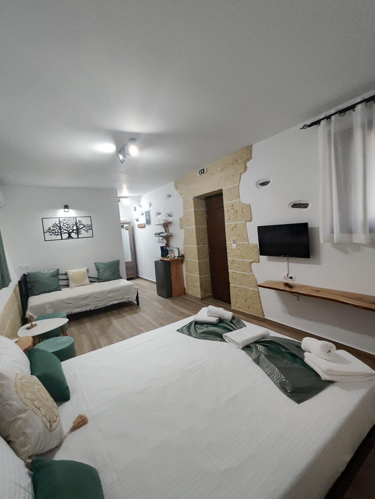 Orange Garden Double Rooms กาลาเนรา ภายนอก รูปภาพ